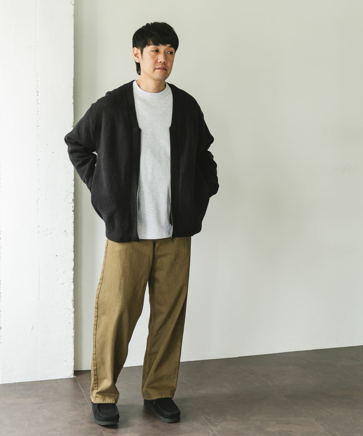 URBAN RESEARCH DOORS「AIR FIT Vネックカーディガン」|カーディガン|