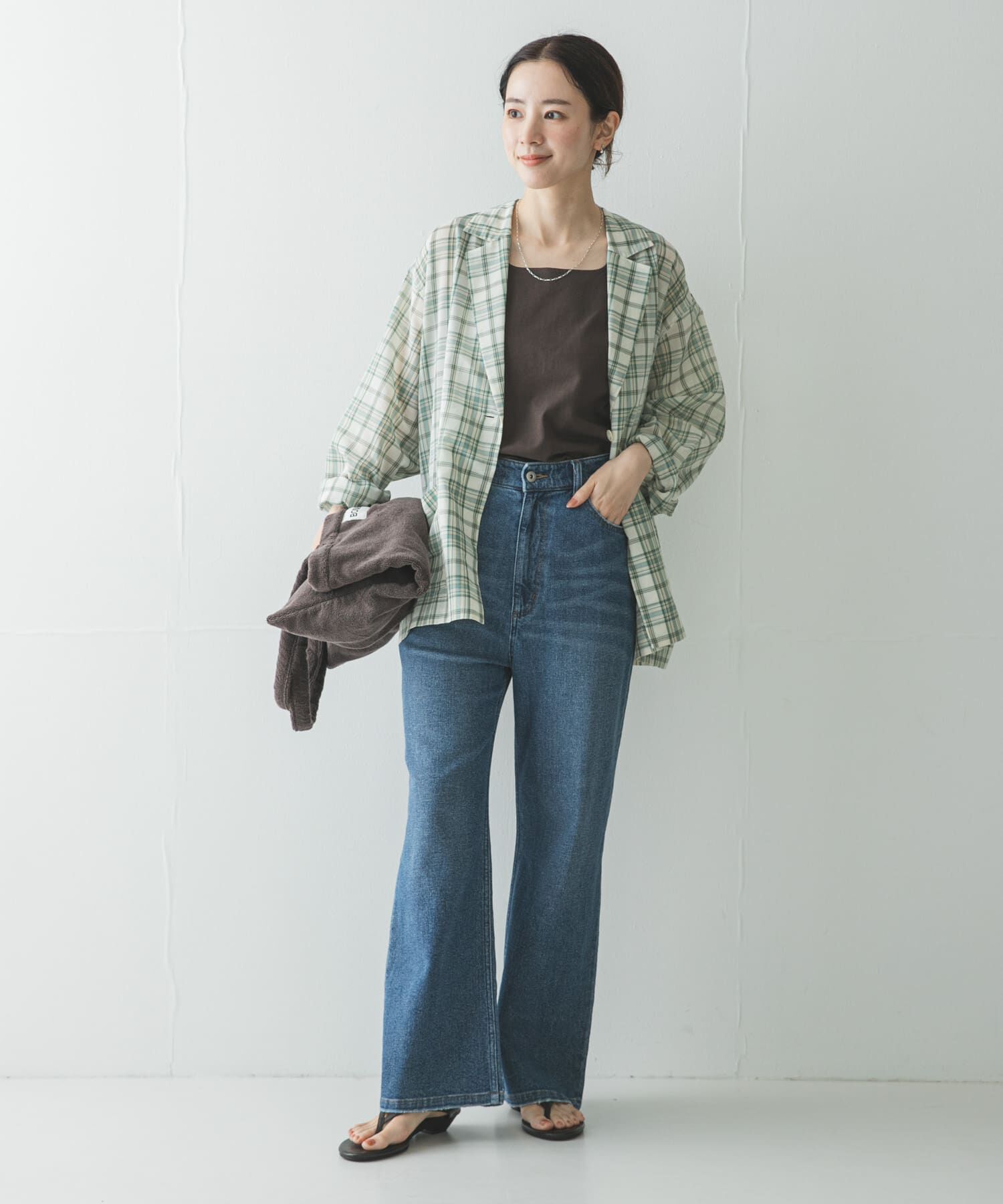 URBAN RESEARCH「『3サイズ展開』綿麻デニムストレートパンツ」|デニム|