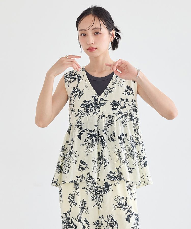 earth music&ecology「【セットアップ対応】前後2WAYフラワーノースリーブブラウス」|シャツ・ブラウス|