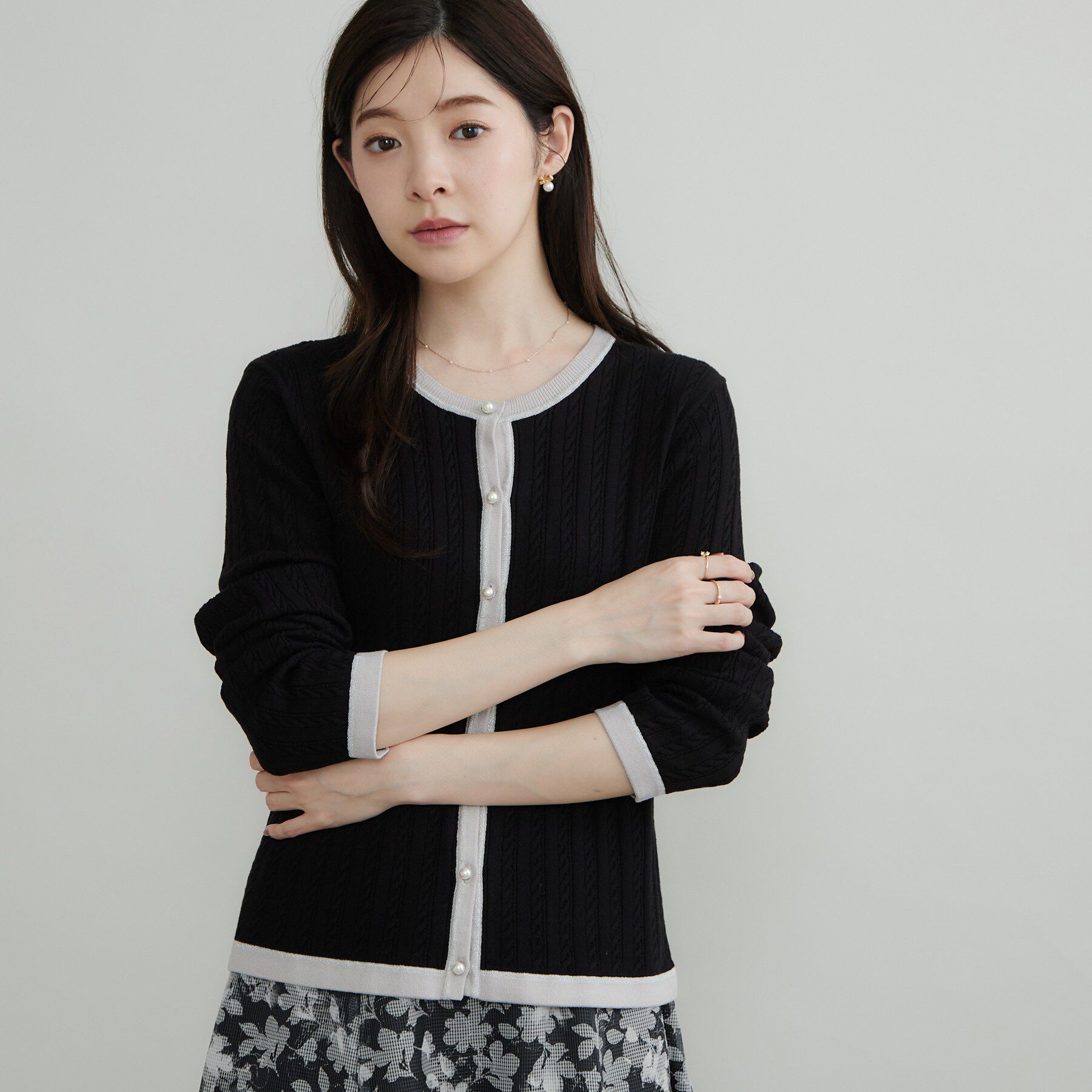 Couture broach「【立体編みが上品・アンサンブル可】ラメ配色 ケーブルカーディガン」|カーディガン|