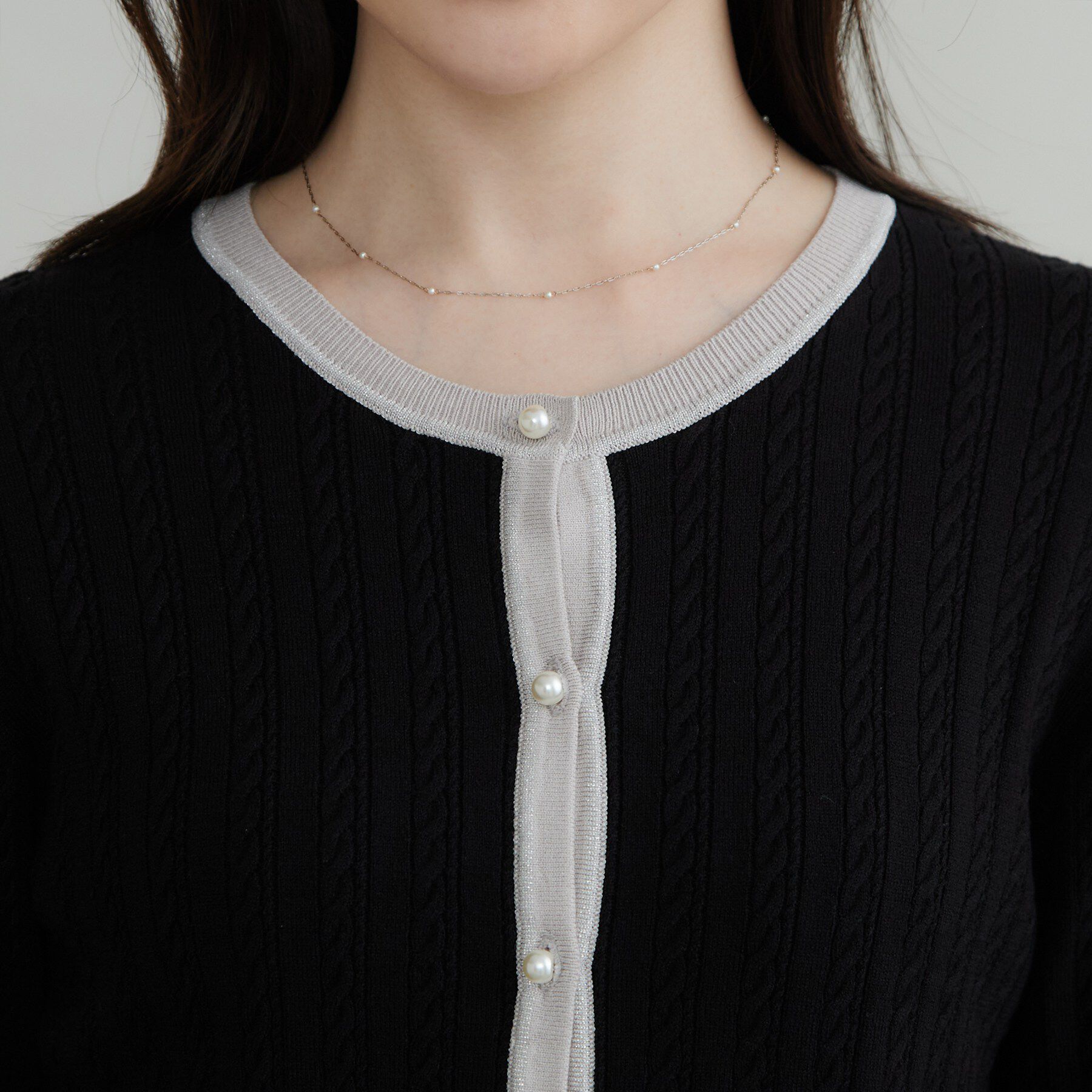 Couture broach「【立体編みが上品・アンサンブル可】ラメ配色 ケーブルカーディガン」|カーディガン|