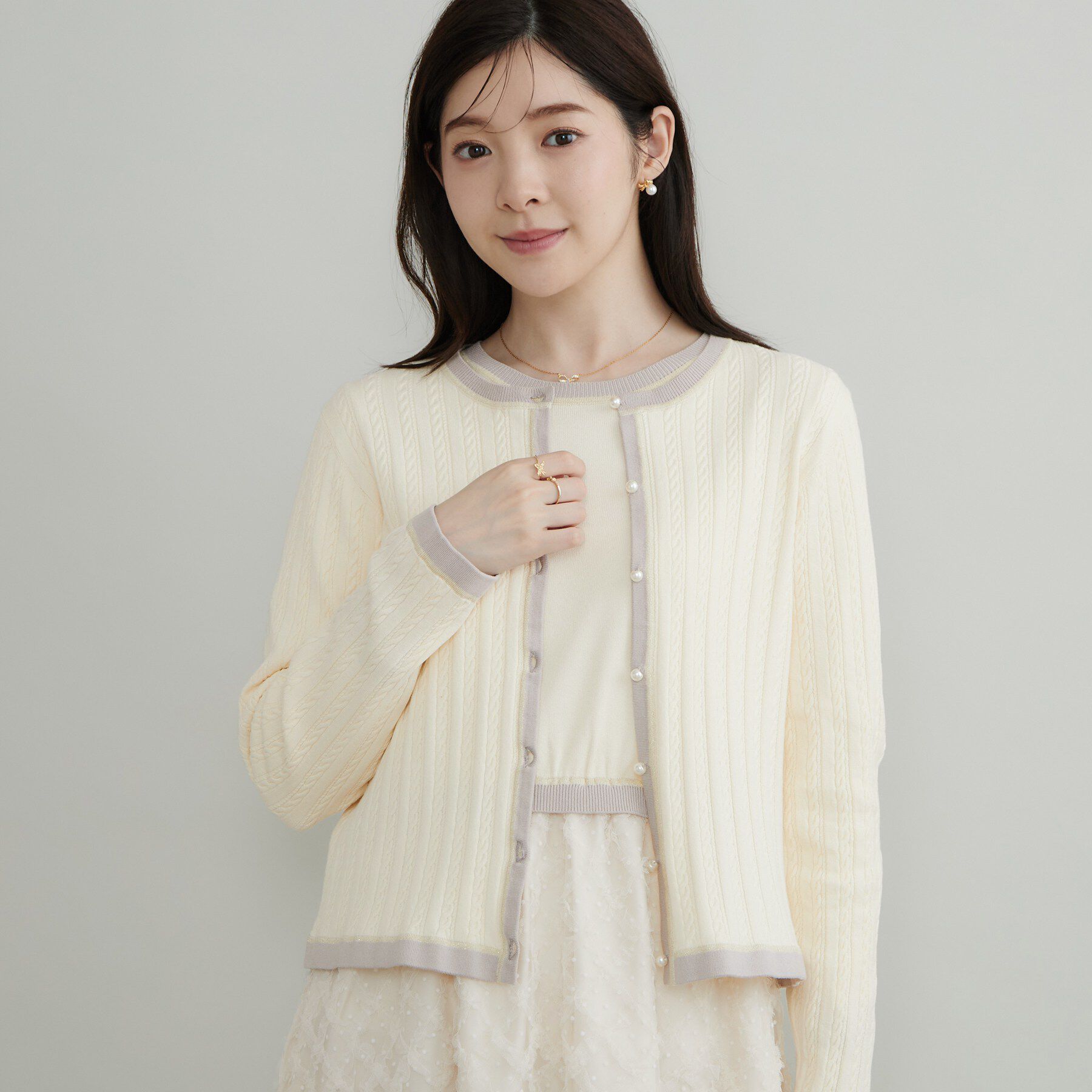 Couture broach「【立体編みが上品・アンサンブル可】ラメ配色 ケーブルカーディガン」|カーディガン|