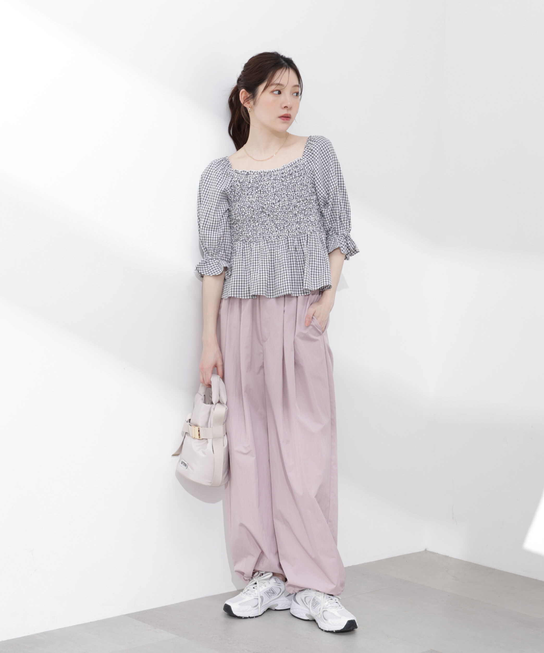 PROPORTION BODY DRESSING「〈a/mie〉シャーリングペプラムブラウス 26SS」|シャツ・ブラウス|