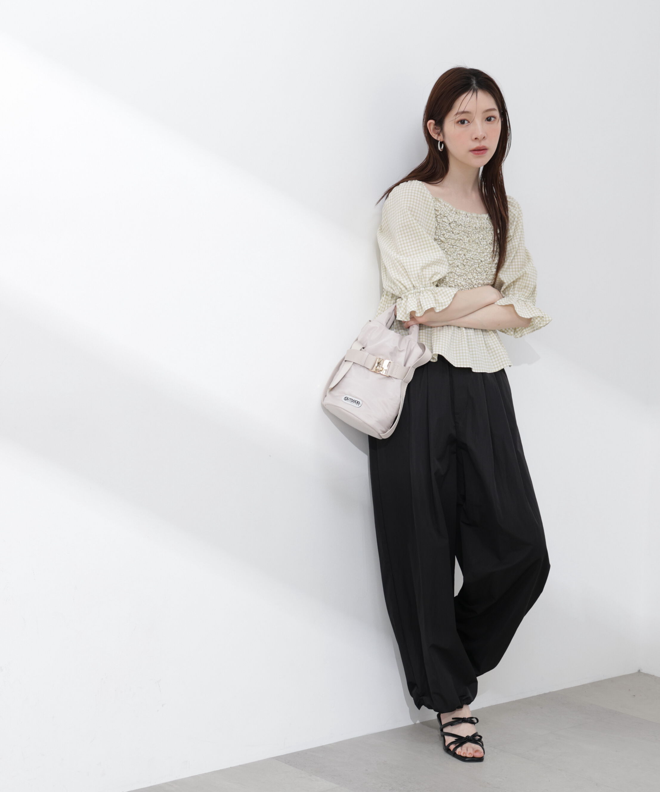 PROPORTION BODY DRESSING「〈a/mie〉シャーリングペプラムブラウス 26SS」|シャツ・ブラウス|