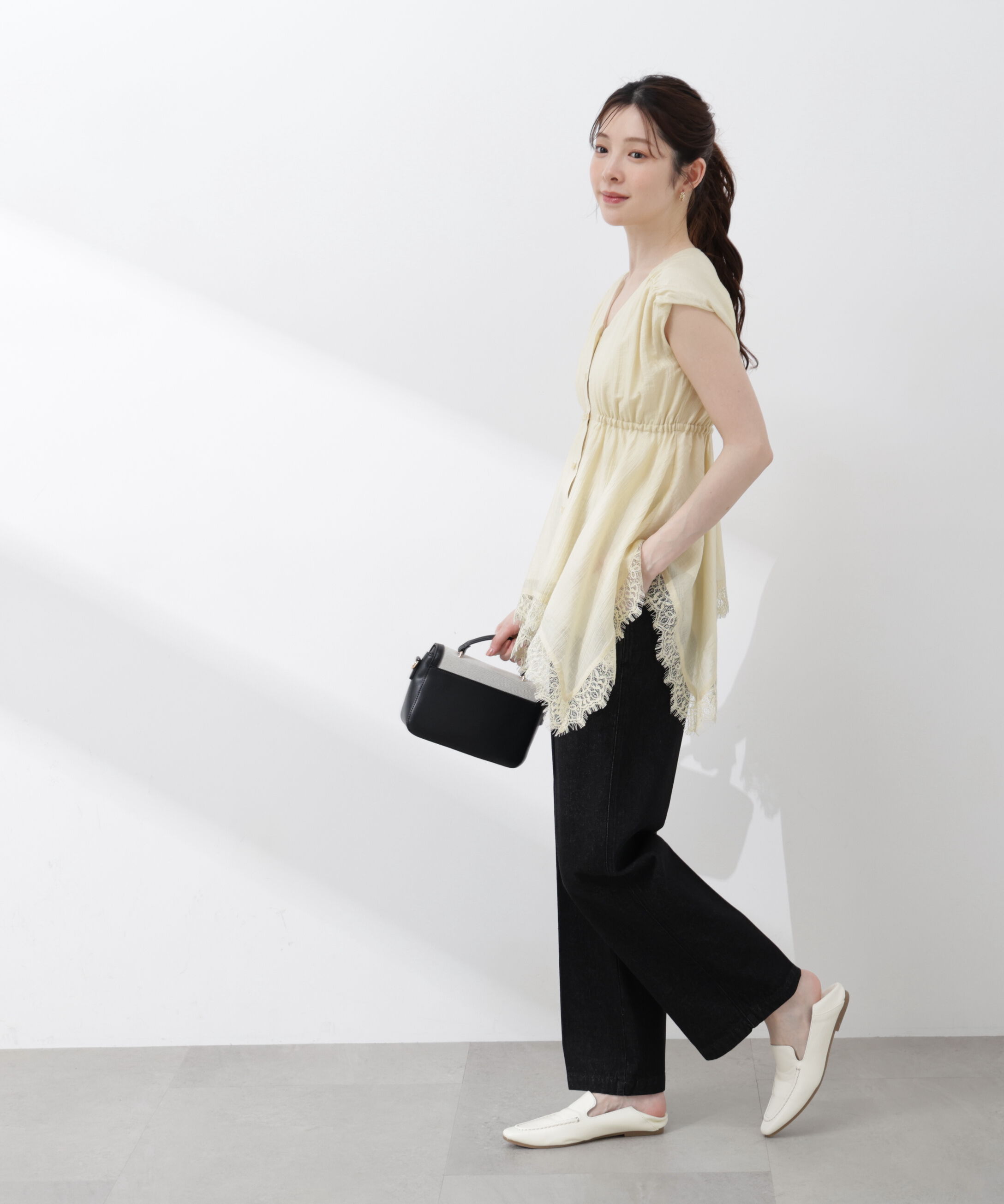 PROPORTION BODY DRESSING「レーストリミングヘムブラウス 26SS」|シャツ・ブラウス|