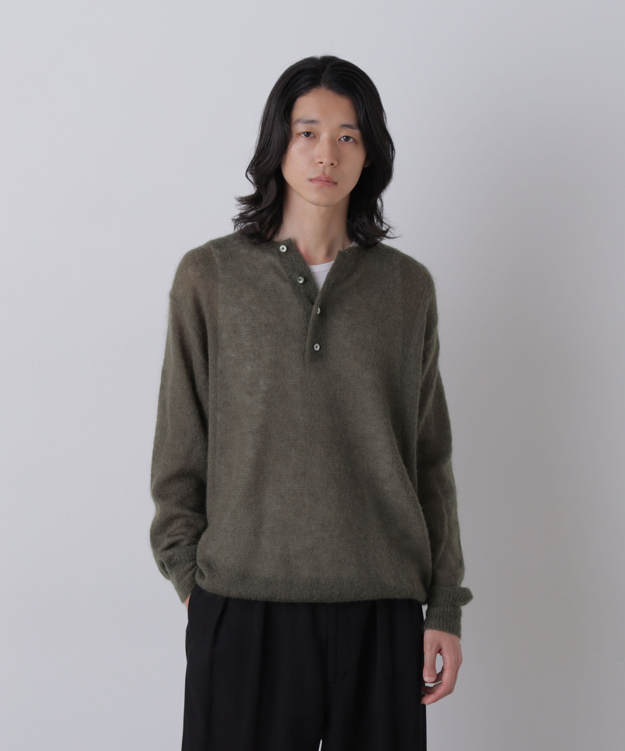 YLEVE 「YLEVE / SUPER KID MOHAIR HENRY NECK KNIT」|ニット・セーター|KHAKI