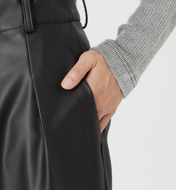  「シンセティックレザー カーヴィパンツ」|その他|