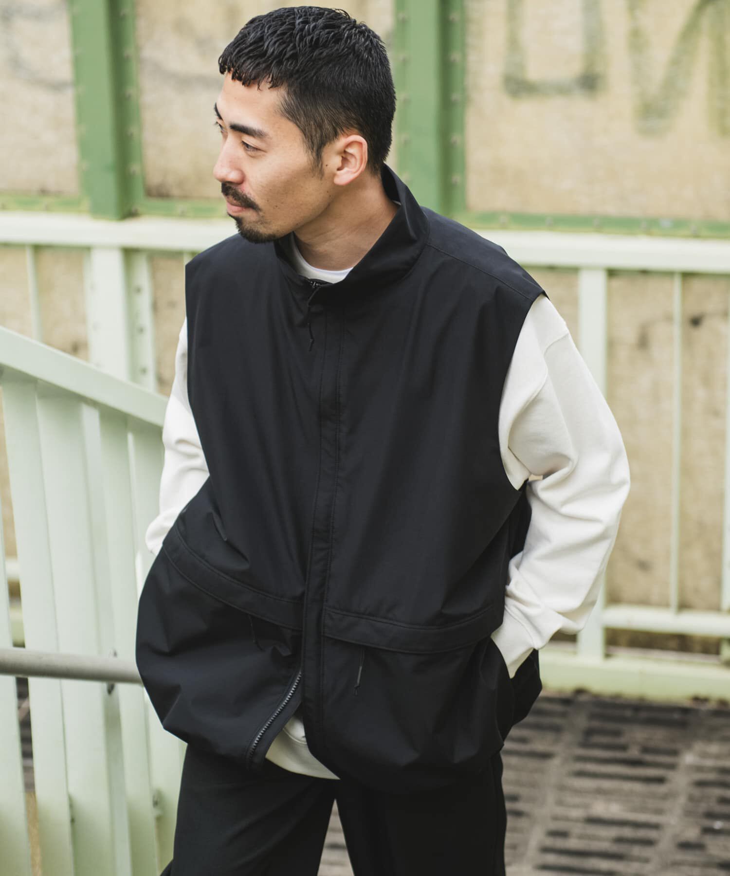 URBAN RESEARCH DOORS「『別注』Foxfire&times;DOORS　ゴアテックス ベスト」|ノーカラーコート|