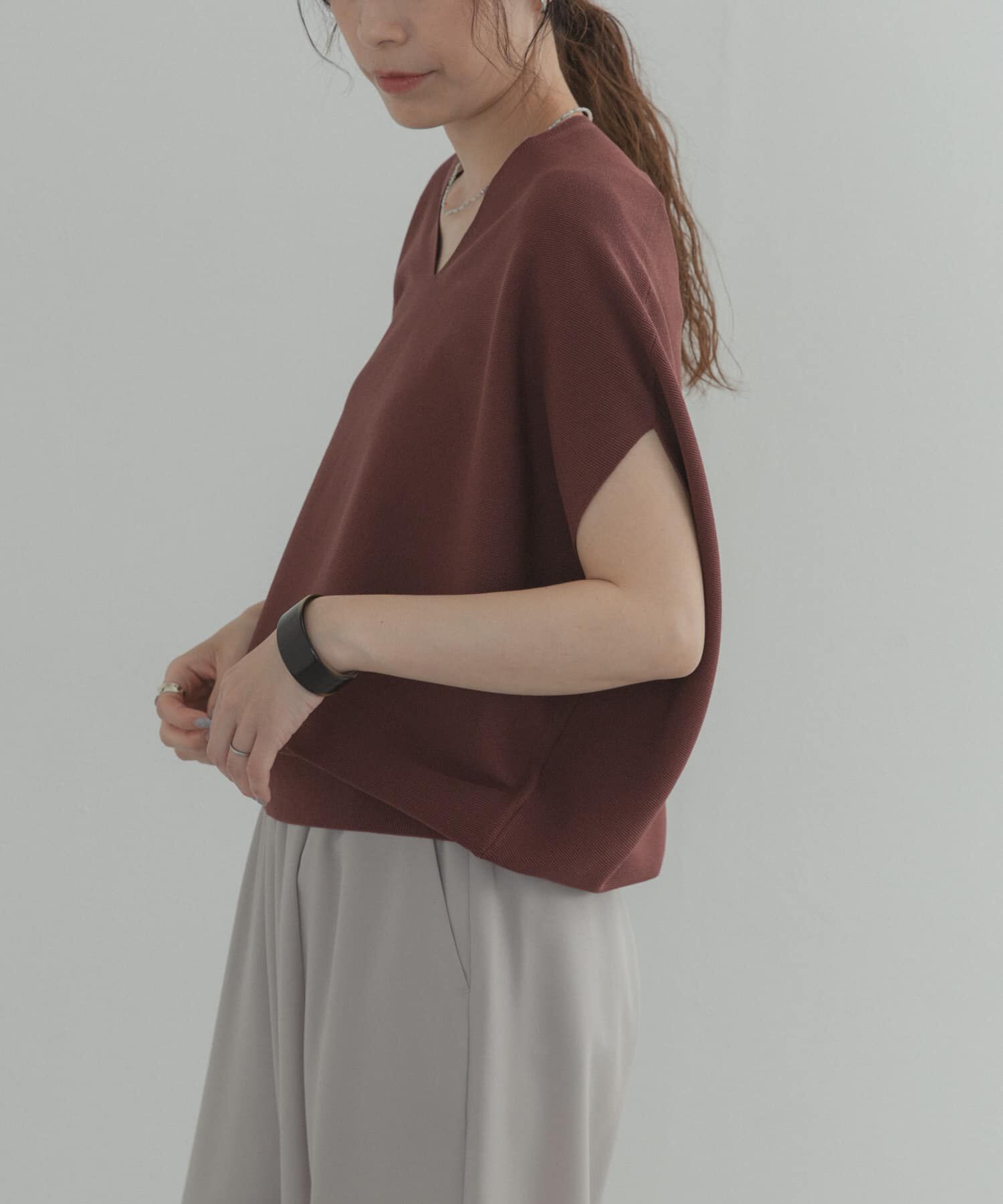 URBAN RESEARCH DOORS「『WEB限定』Vネックコクーンニット」|ベスト・ジレ|ブラウン系その他