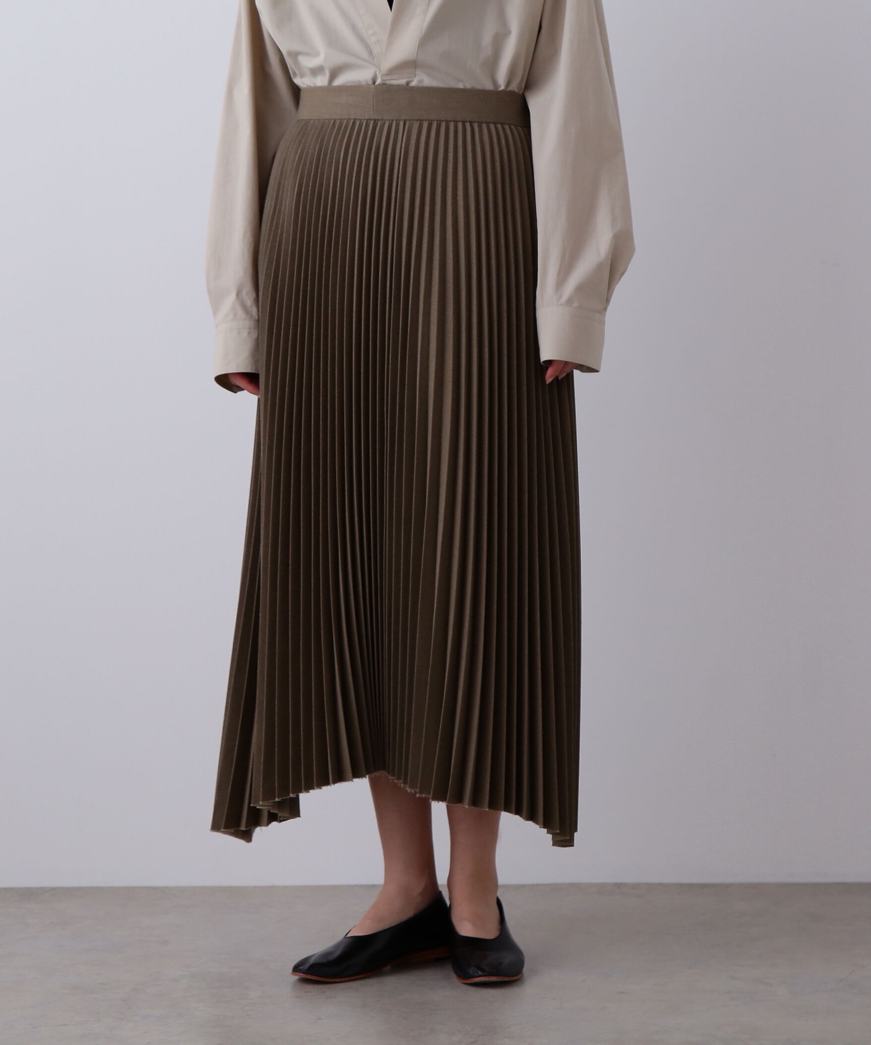 YLEVE 「YLEVE / VINTAGE PIGMENTDYE WOOL PLEATED SKIRT」|スカート|