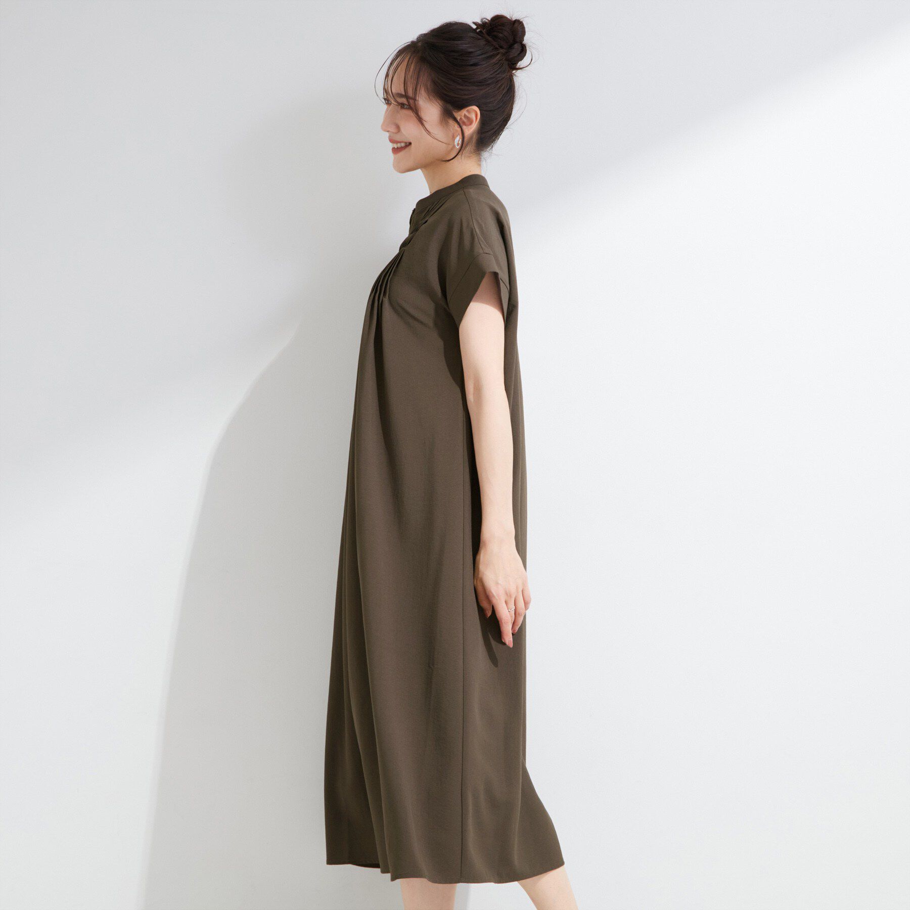 SHOO･LA･RUE「【S-LL/洗濯機可】ピンタックデザインがサマ見え Aラインワンピース」|ワンピース|