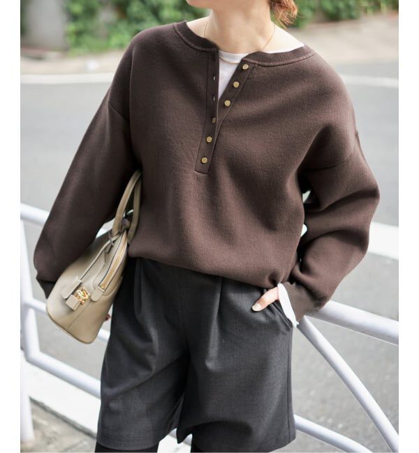 Spick and Span「《WEB限定カラー有り / 追加予約》メタルボタンヘンリーネックニット」|ニット・セーター|ブラウン