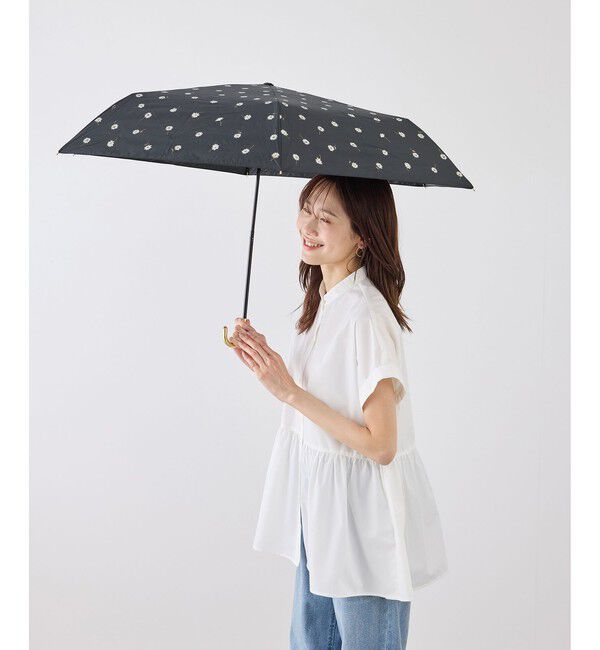 ROPE PICNIC PASSAGE「【Wpc.】遮光ゴールドラインマーガレットmini折りたたみ傘/晴雨兼用・UVカット」|傘|ブラック(01)