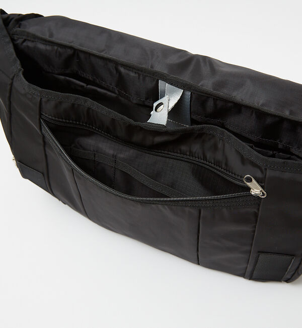 ABAHOUSE「【cheek/チーク】big messenger C24005/ビッグメッセンジ」|ショルダー・メッセンジャー|