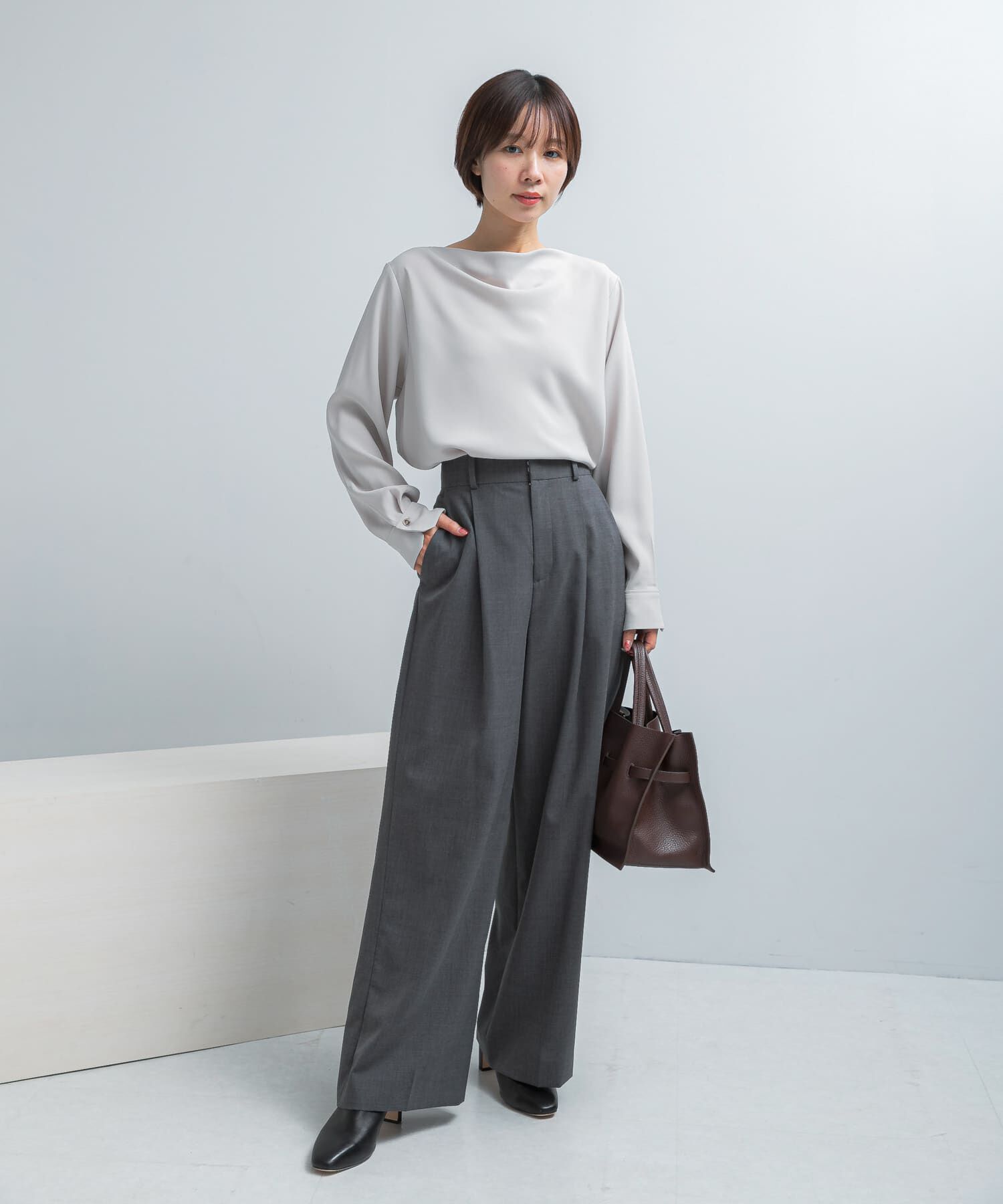 URBAN RESEARCH ROSSO「トリアセテート混ドレープネックブラウス」|シャツ・ブラウス|