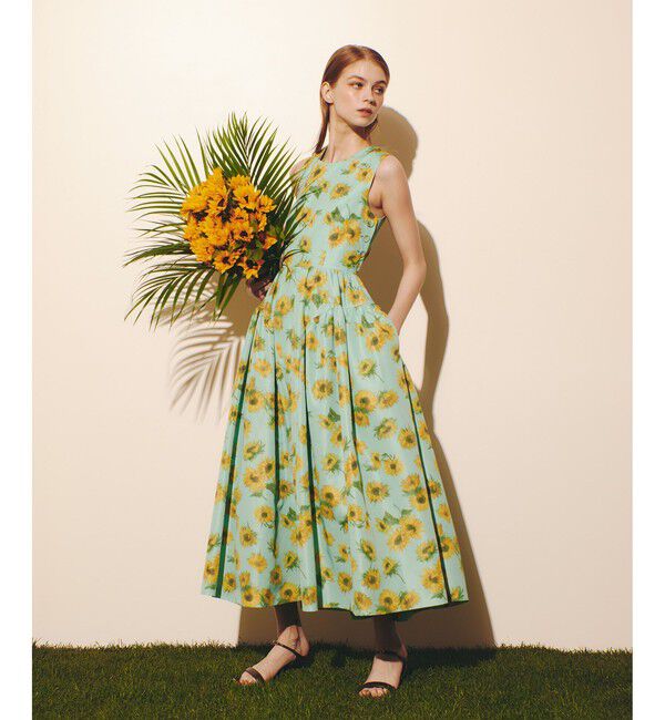LOULOU WILLOUGHBY「WEB 一部店舗限定 サンフラワープリントバッククロスワンピース」|ワンピース|グリーン系