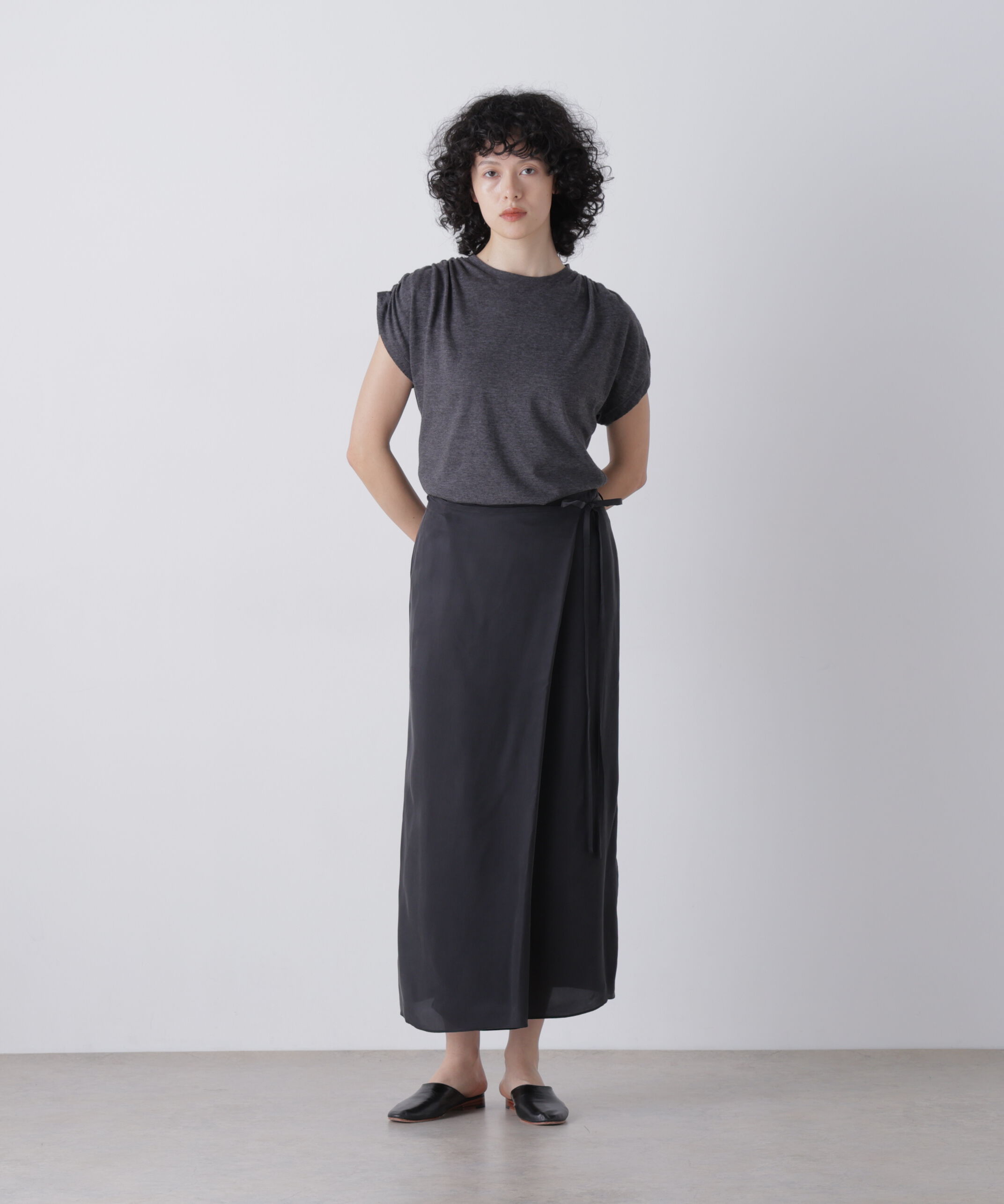 YLEVE 「YLEVE / SMOKY CUPRA SKIRT」|スカート|ブラック