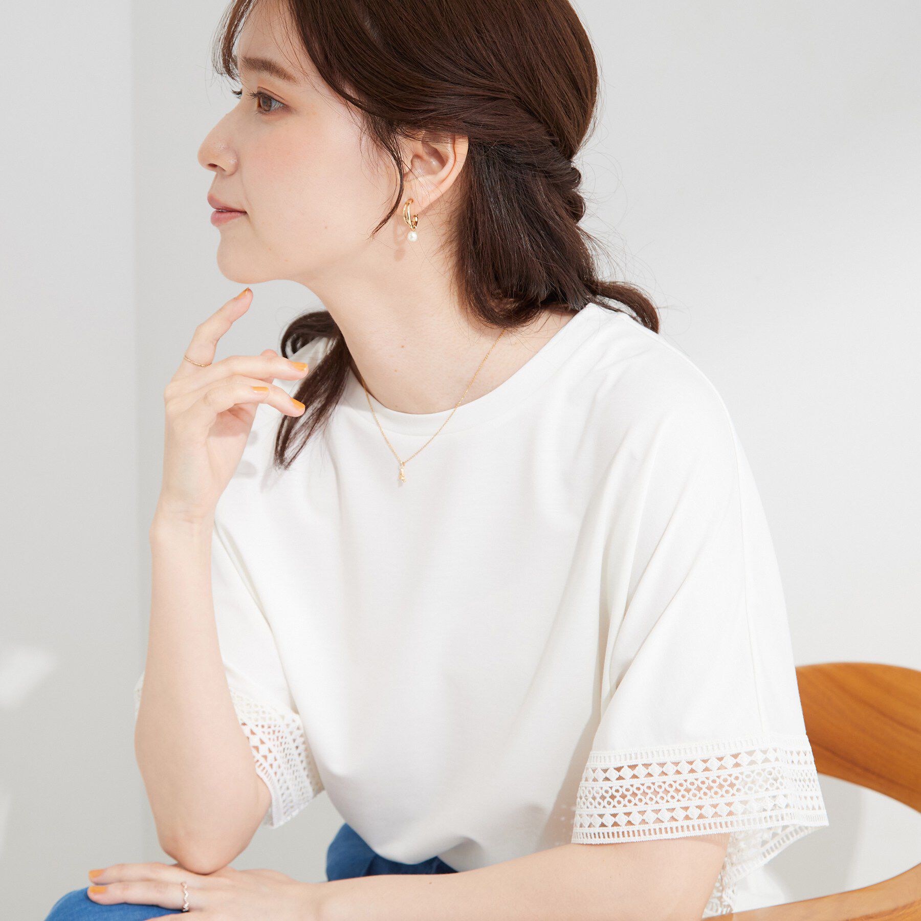 SHOO･LA･RUE「【ひんやり/UV/体型カバー】ヒップ周りが隠せる お袖レースTシャツ」|Tシャツ・カットソー|ホワイト(001)