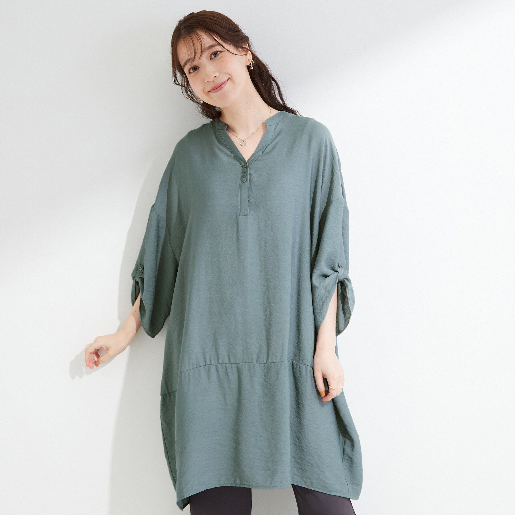 SHOO･LA･RUE「【ひんやり/S-LL/洗濯後しわになりにくい】体型カバーにも ゆるっとリラックス 7分袖チュニック」|ワンピース|