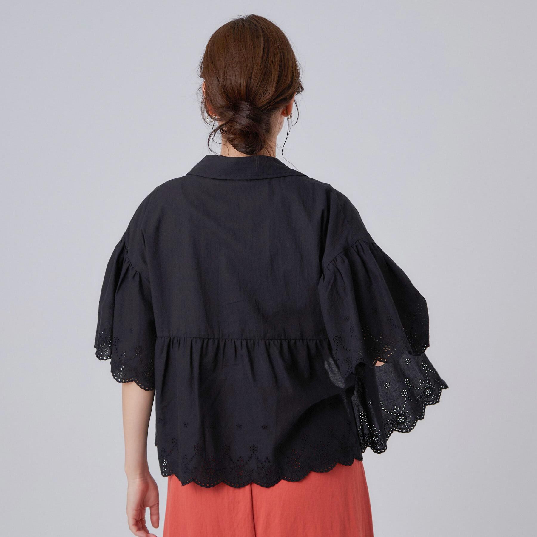 SHOO･LA･RUE「【洗濯機可/綿100％/体型カバー】刺繍レースがこなれ見え 二の腕が隠せる ペプラムブラウス」|シャツ・ブラウス|