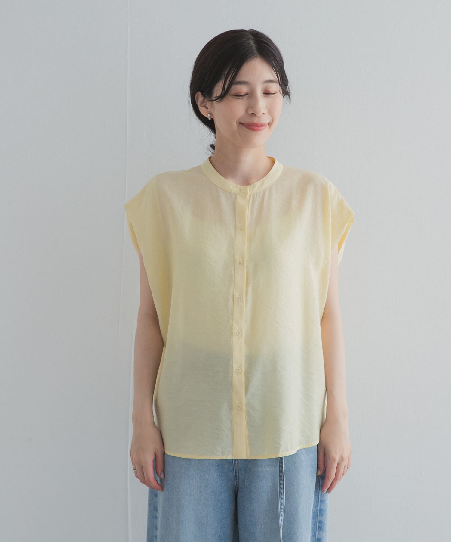 URBAN RESEARCH DOORS「『一部WEB限定カラー』ショルダータックバンドカラーシャツ」|シャツ・ブラウス|
