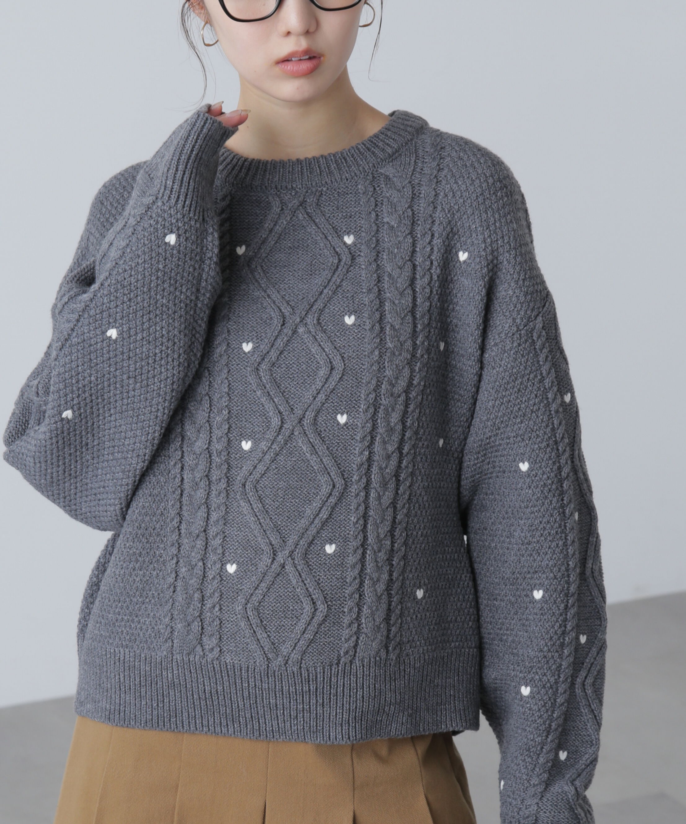  「ハート刺繍ケーブルニット」|ニット・セーター|