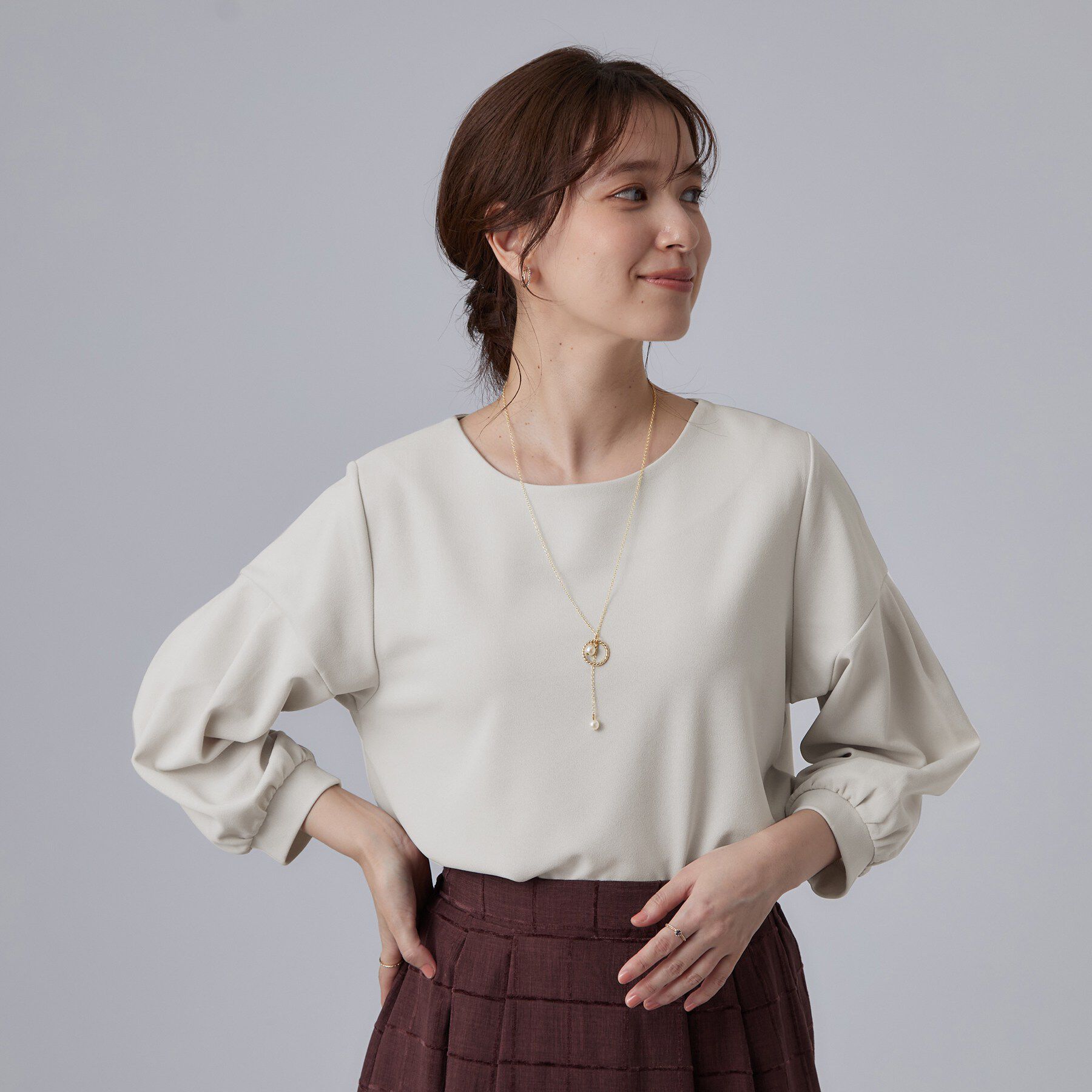 SHOO･LA･RUE「【着丈選べる/2点セット】ネックレス付き やわらか8分袖ブラウス」|Tシャツ・カットソー|