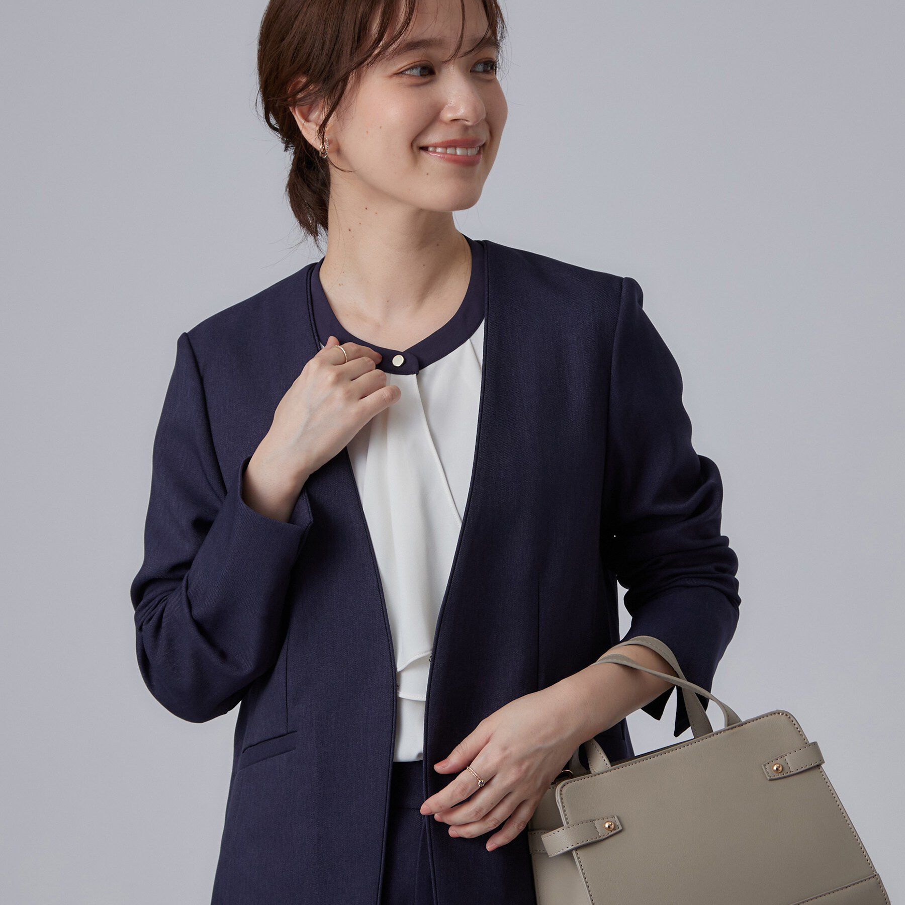 SHOO･LA･RUE「【セットアップ可/通勤/洗濯機可/SS-LL】女性らしく決まる カラーレスジャケット」|ノーカラージャケット|ネイビー(094)