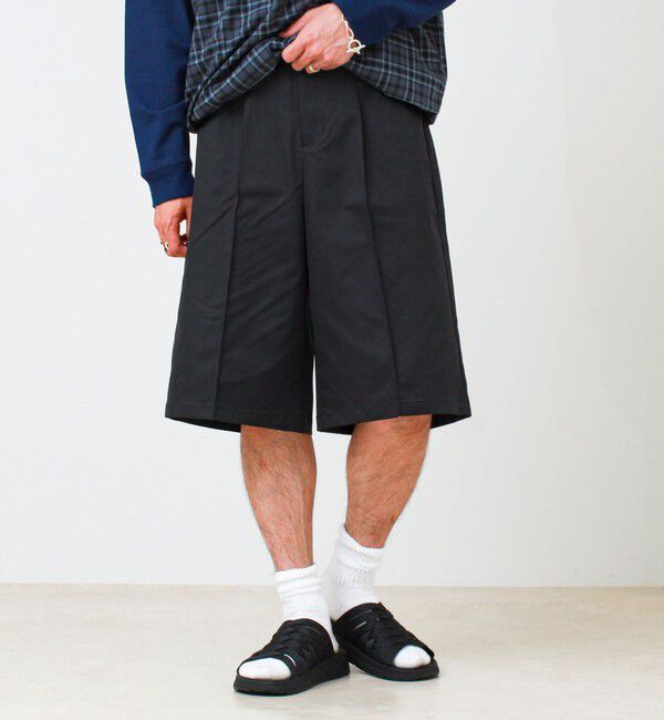 GLOSTER「【旬シルエット】ワンタックCHINOワイドショーツ」|その他|ブラック