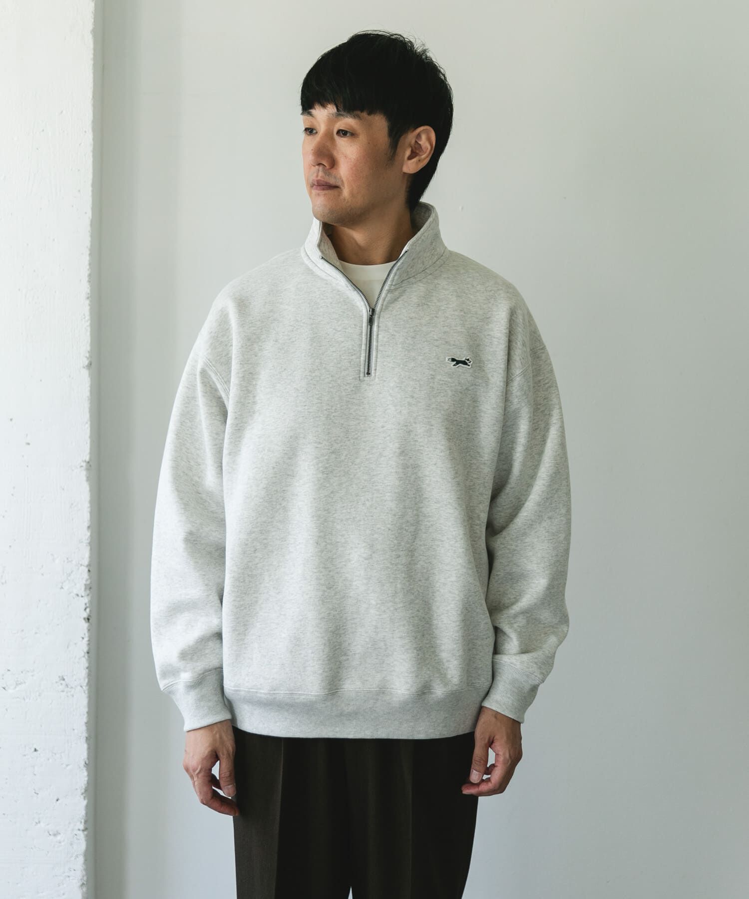 URBAN RESEARCH DOORS「『XLサイズ/WEB限定』『別注』PENNEYS&times;DOORS　THE FOX ハーフジップスウェット」|スウェット・ジャージ|