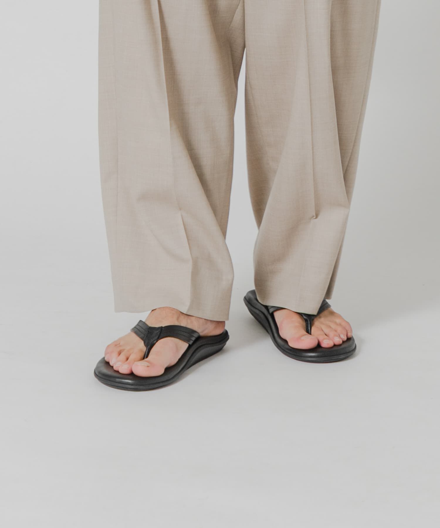 URBAN RESEARCH「『別注』ISLAND SLIPPER&times;URBAN RESEARCH　ナローストラップサンダル」|サンダル|