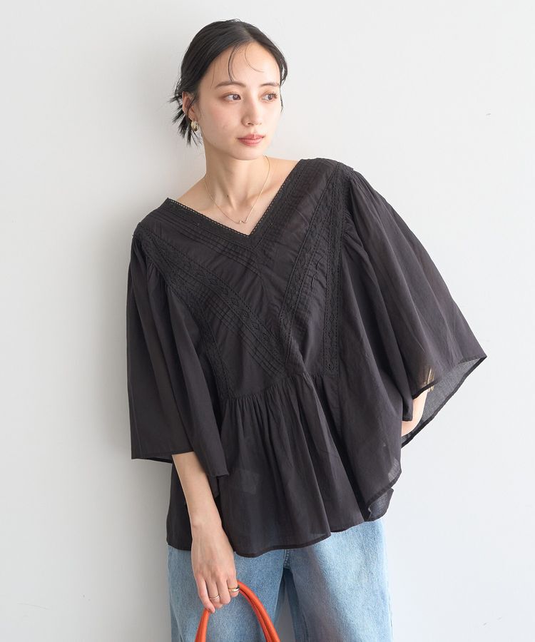 earth music&ecology「【WEB・一部店舗限定】レース&ピンタックポンチョ」|シャツ・ブラウス|