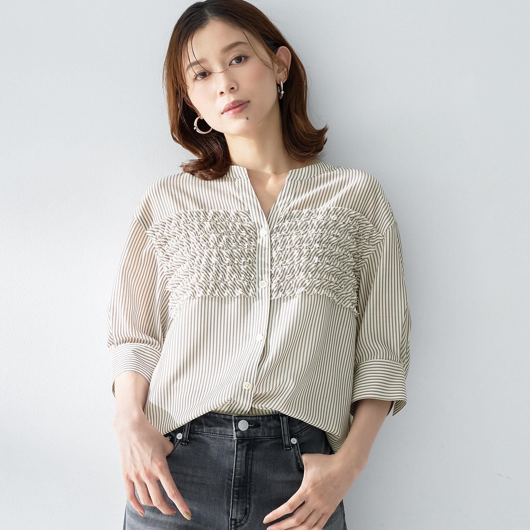 UNTITLED「【接触冷感/通気性/洗える】フロントフリルブラウス」|シャツ・ブラウス|ブラウン(643)