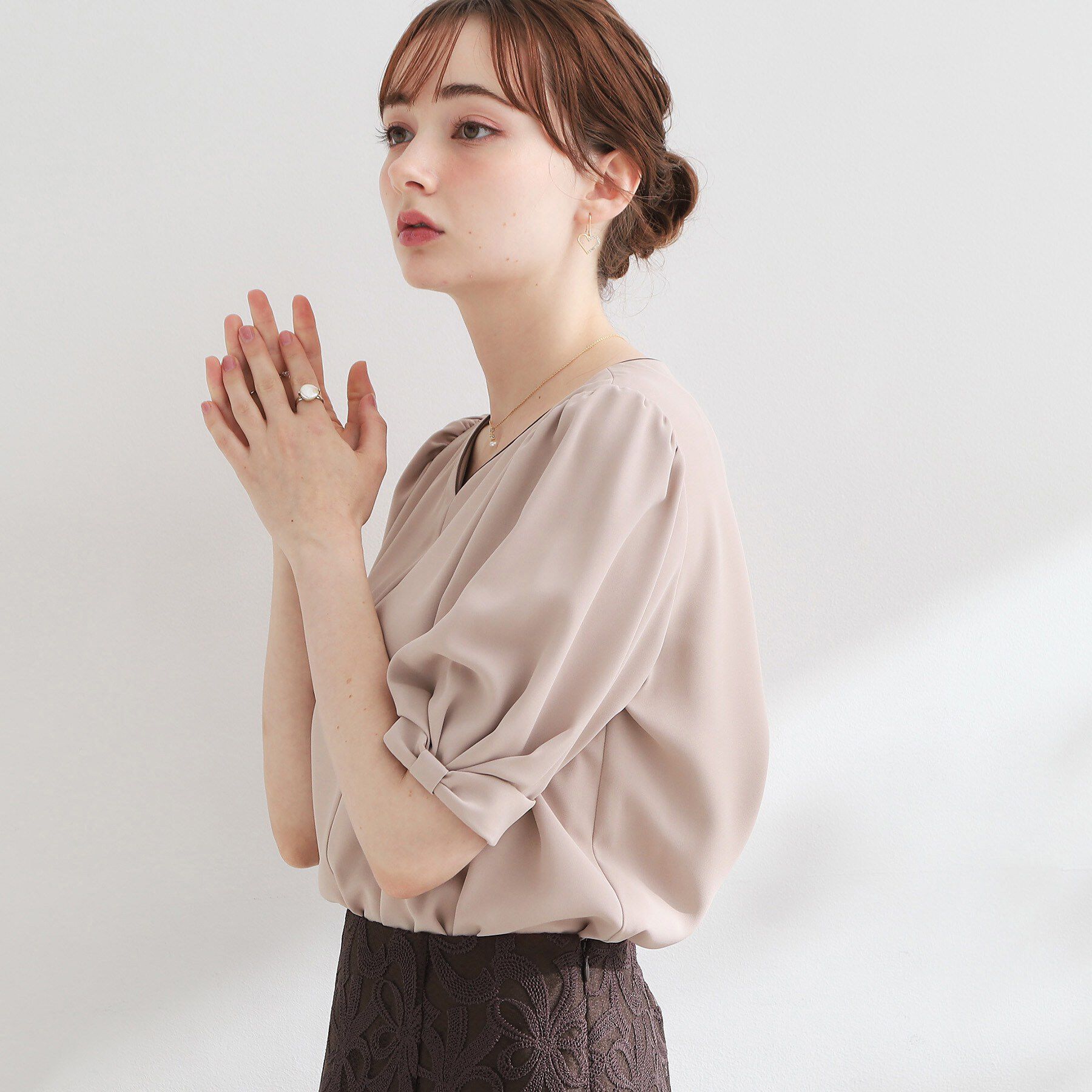 Couture broach「【洗える】袖リボンデザイン ハートネック ブラウス」|シャツ・ブラウス|