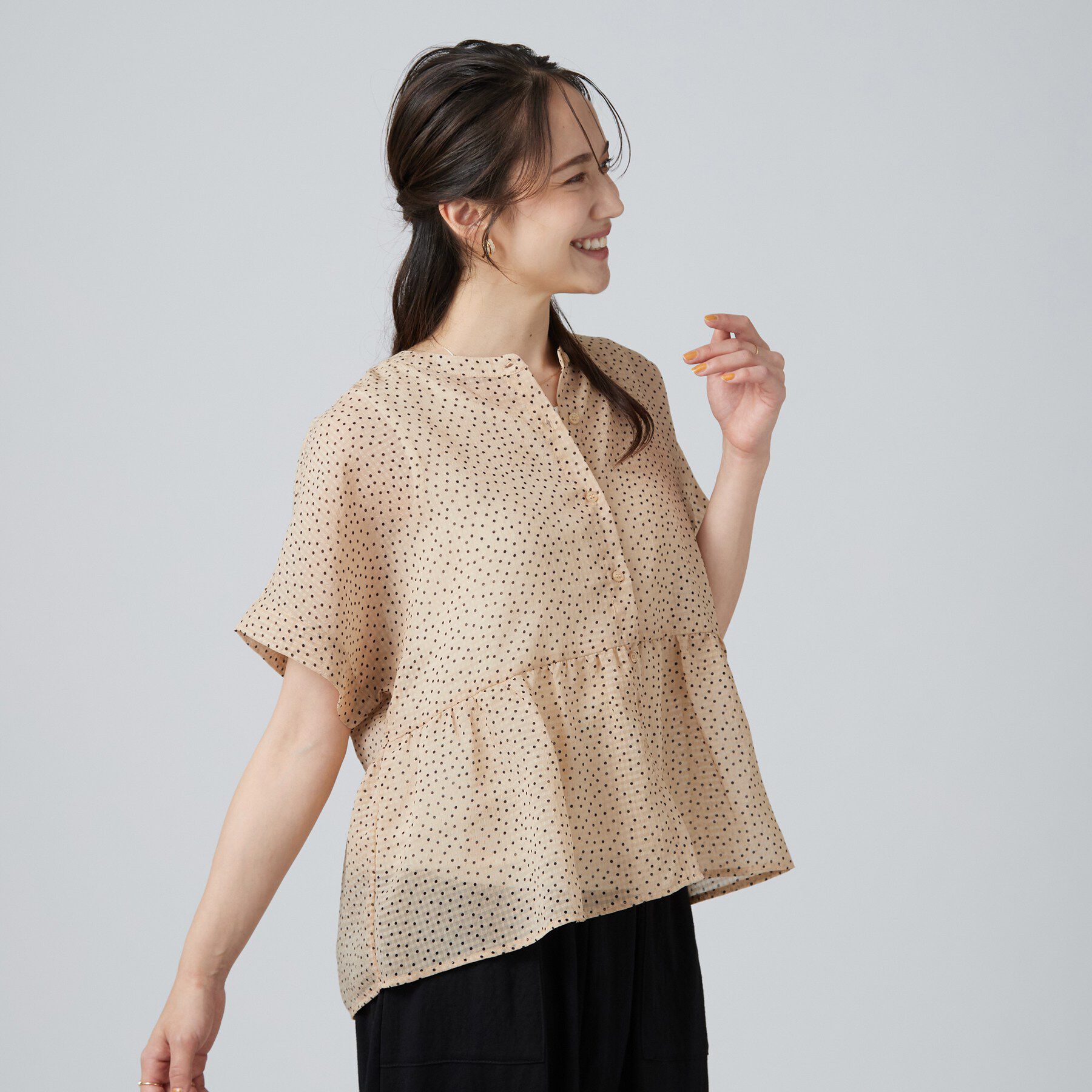 SHOO･LA･RUE「【体型カバー/洗濯機可】二の腕とお腹周りが隠せる シアーペプラムブラウス」|シャツ・ブラウス|