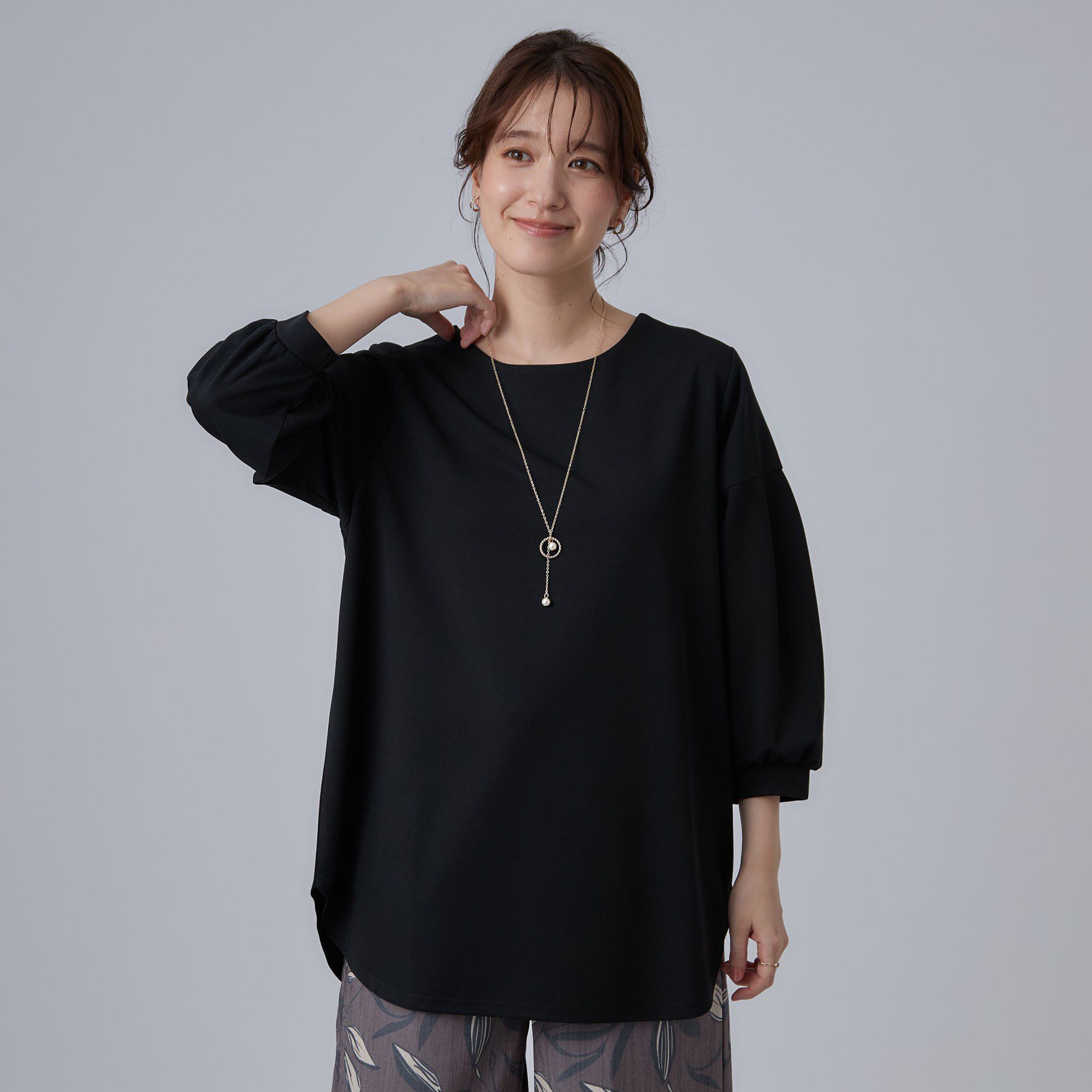SHOO･LA･RUE「【着丈選べる/2点セット】ネックレス付き やわらか8分袖ブラウス」|Tシャツ・カットソー|