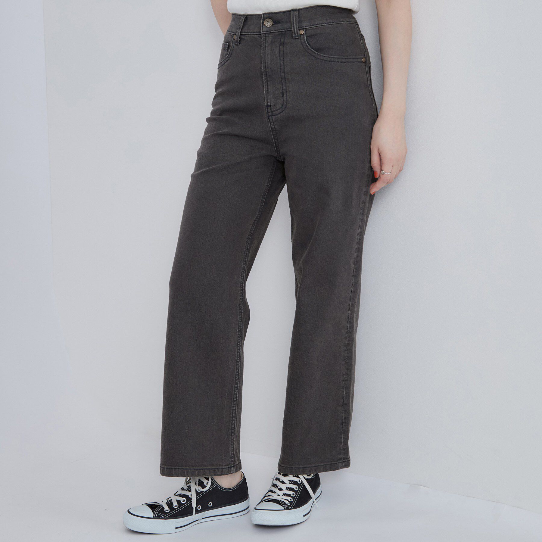 SHOO･LA･RUE「【S-LL/ストレッチ/色落ちしにくいネイビー】脚がまっすぐきれいに見える ワイドストレートデニムパ」|デニム|ブラック(019)