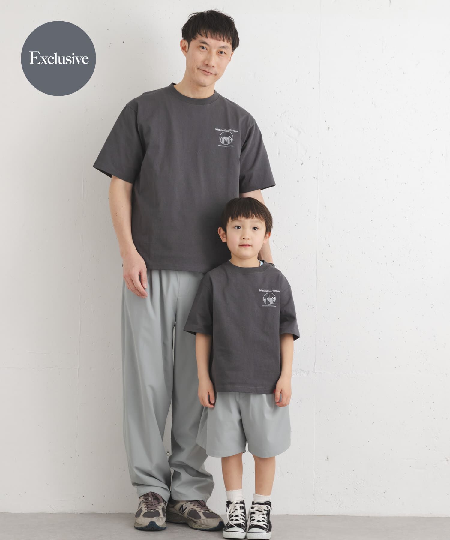 URBAN RESEARCH DOORS「『親子リンク』『別注』MANHATTAN PORTAGE&times;DOORS　1ptプリントTシャツ(KIDS)」|その他|チャコールグレー