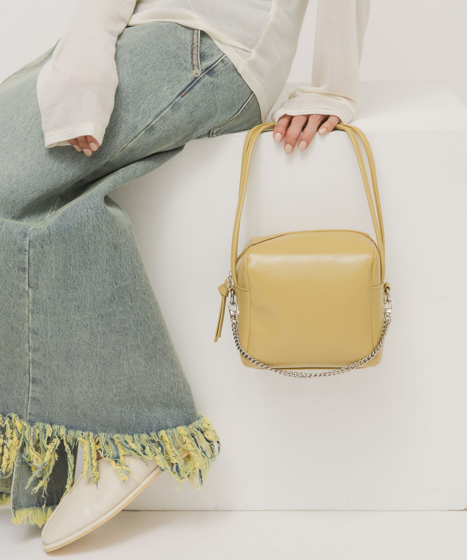  「チェーン付きスクエアBAG」|ショルダー・メッセンジャー|ベージュ