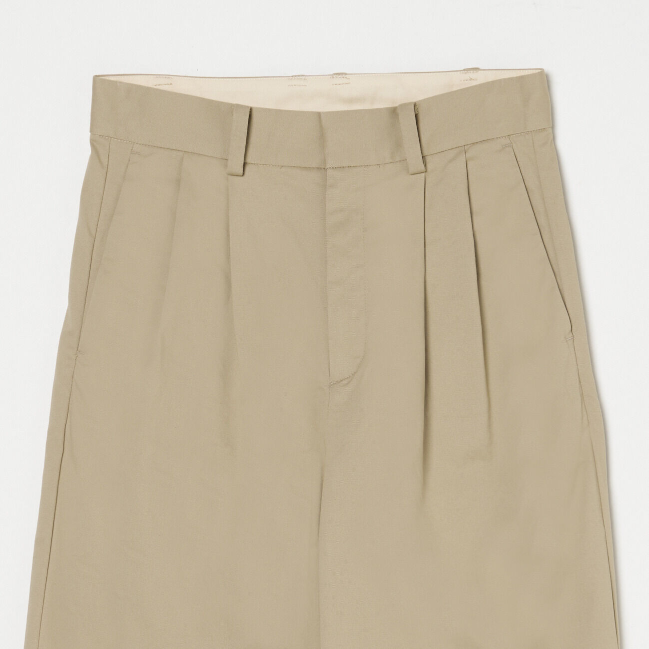  「TICCA TWO TUCK CHINO PANTS」|チノ|