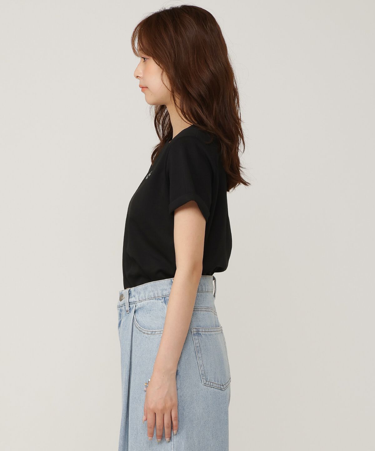 アンドクチュール「ワンポイント刺繍Tシャツ」|Tシャツ・カットソー|