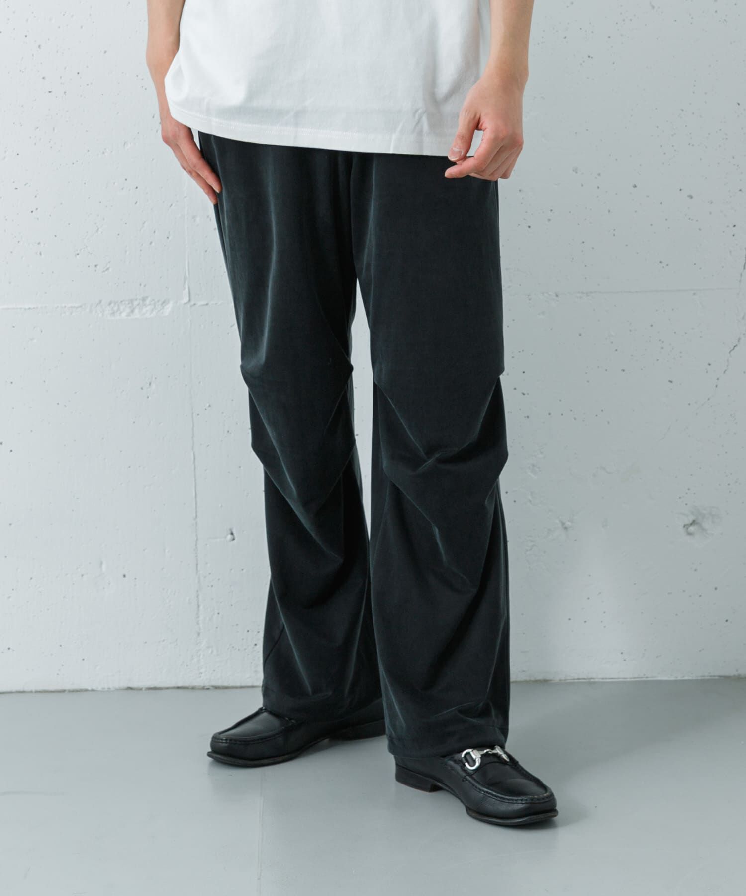 URBAN RESEARCH「『洗濯可』WASHABLE CUPRO OVER PANTS」|その他|ブラック