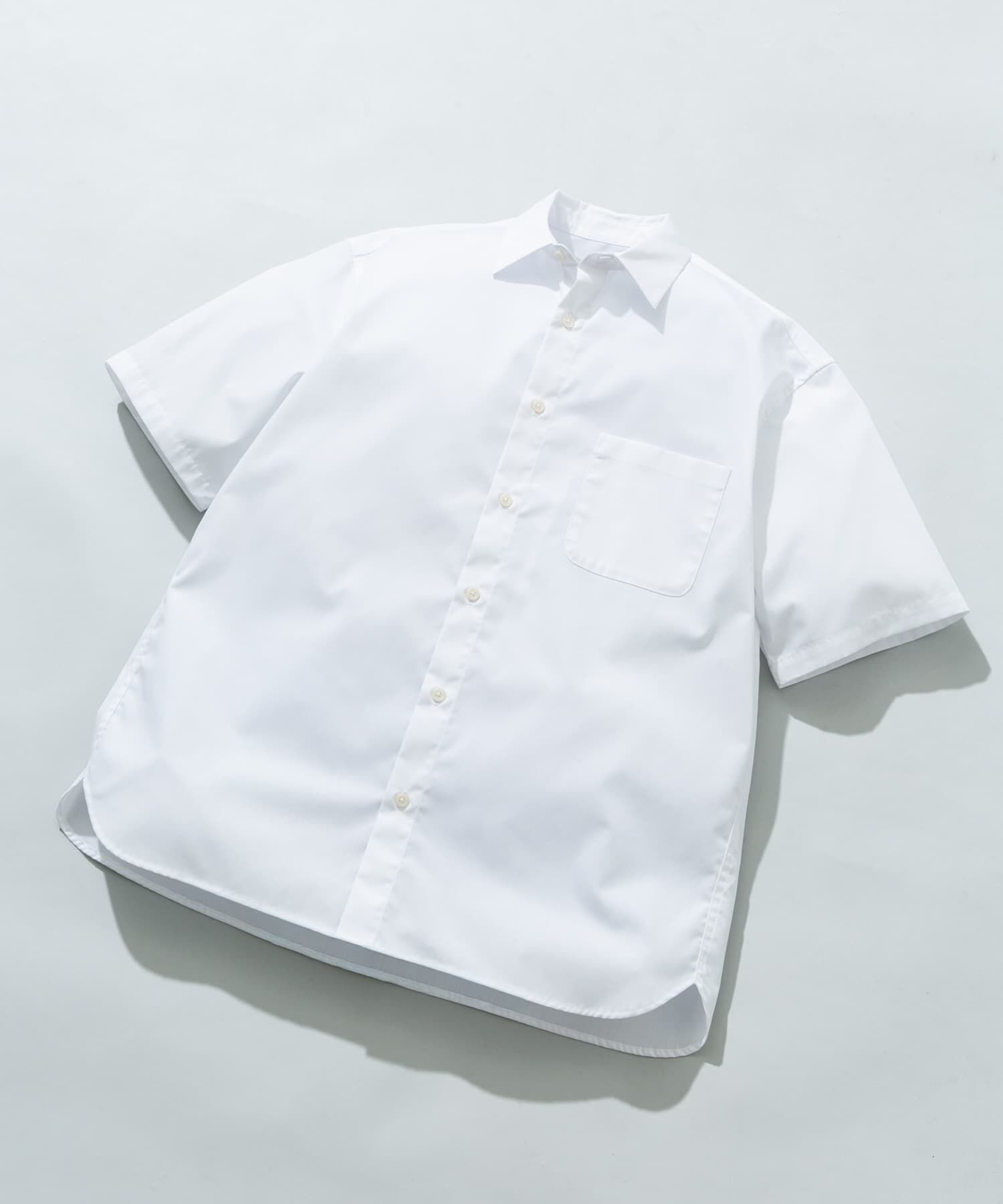 URBAN RESEARCH ROSSO「『XLサイズあり』『防シワ/防臭』アーバンリラックスブロード半袖シャツ」|シャツ・ブラウス|ホワイト