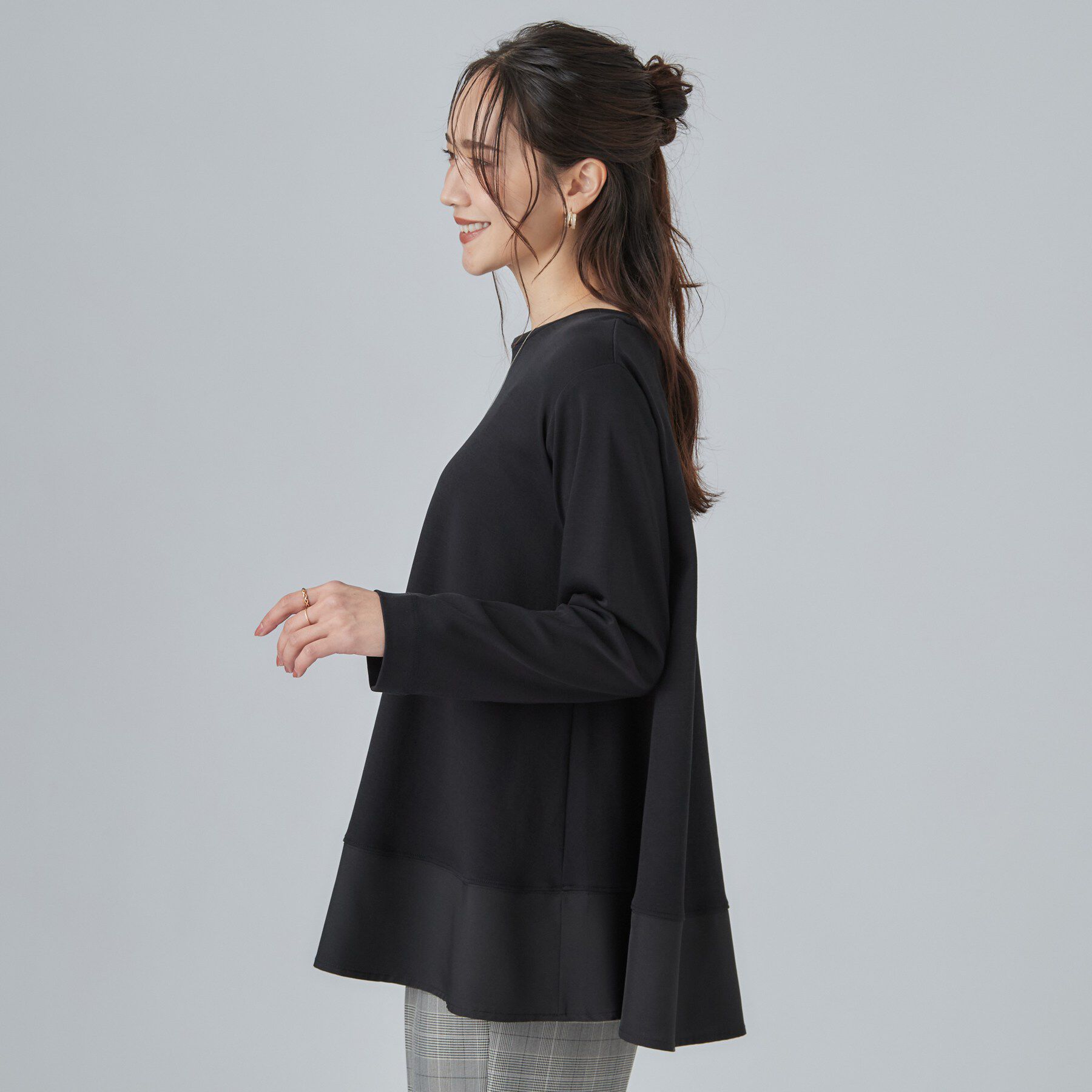 SHOO･LA･RUE「【S-LL/体型カバー】すっぽり隠れる 裾切り替えAライン長袖ゆるトップス」|Tシャツ・カットソー|