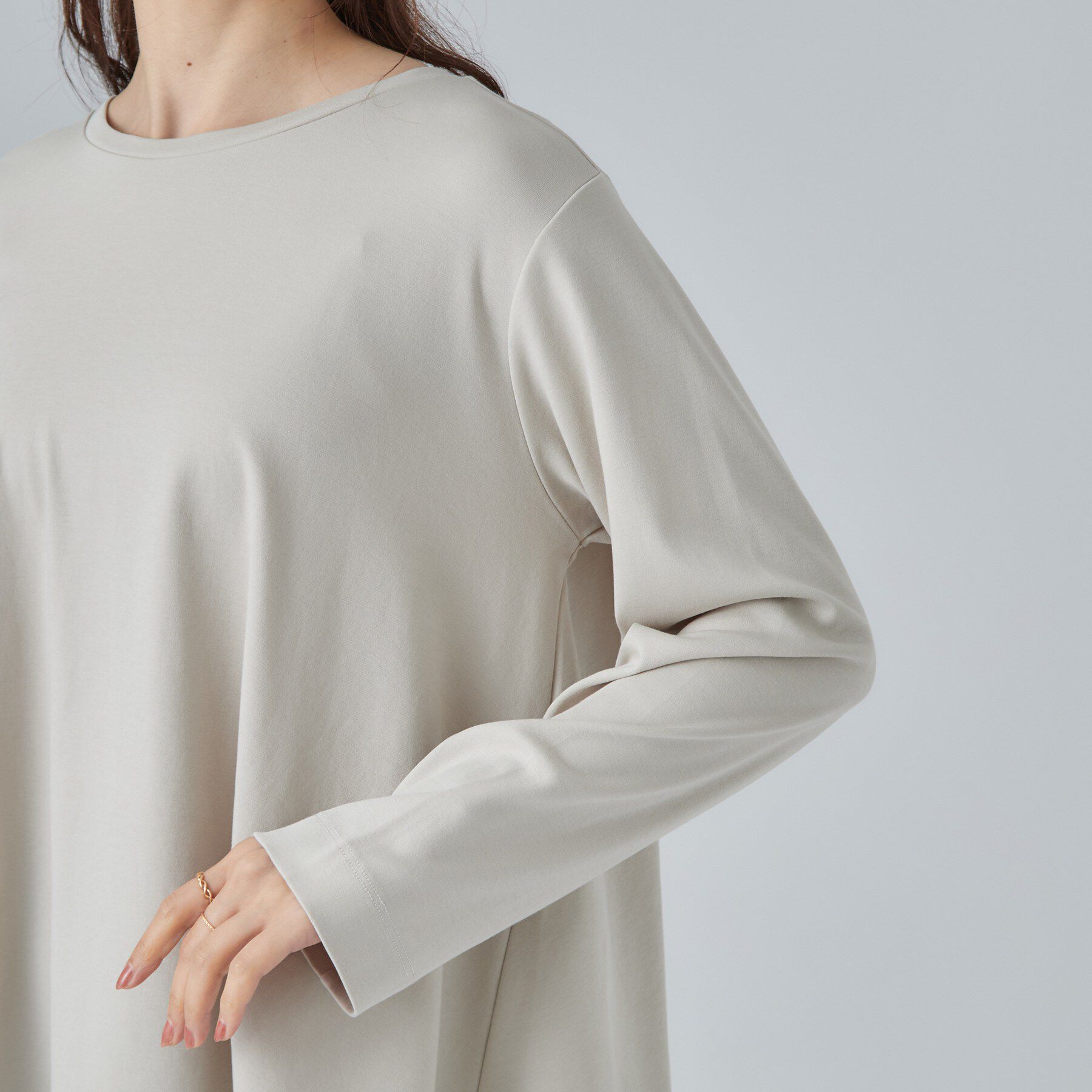 SHOO･LA･RUE「【S-LL/体型カバー】すっぽり隠れる 裾切り替えAライン長袖ゆるトップス」|Tシャツ・カットソー|