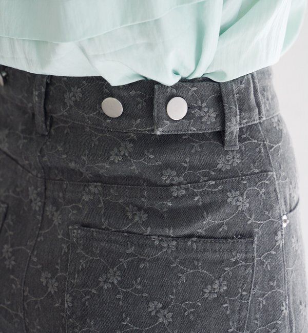  「【低身長サイズ/2サイズ展開】フラワーエンブロイダリーデニム」|デニム|