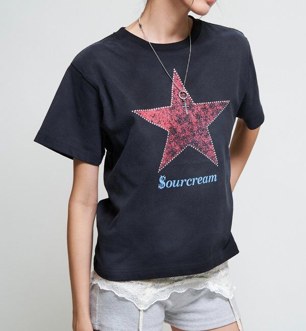  「【Sourcream/UNISEX】ラインストーンスターグラフィックTEE」|Tシャツ・カットソー|