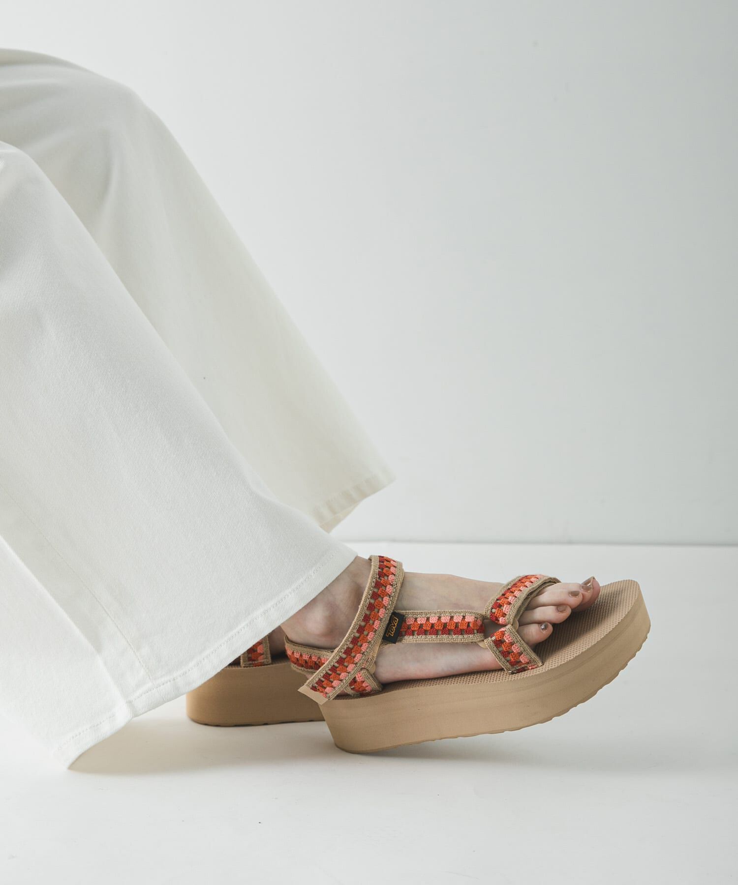 URBAN RESEARCH「Teva　EXCLUSIVE フラットフォーム ユニバーサル テッセラ」|サンダル|