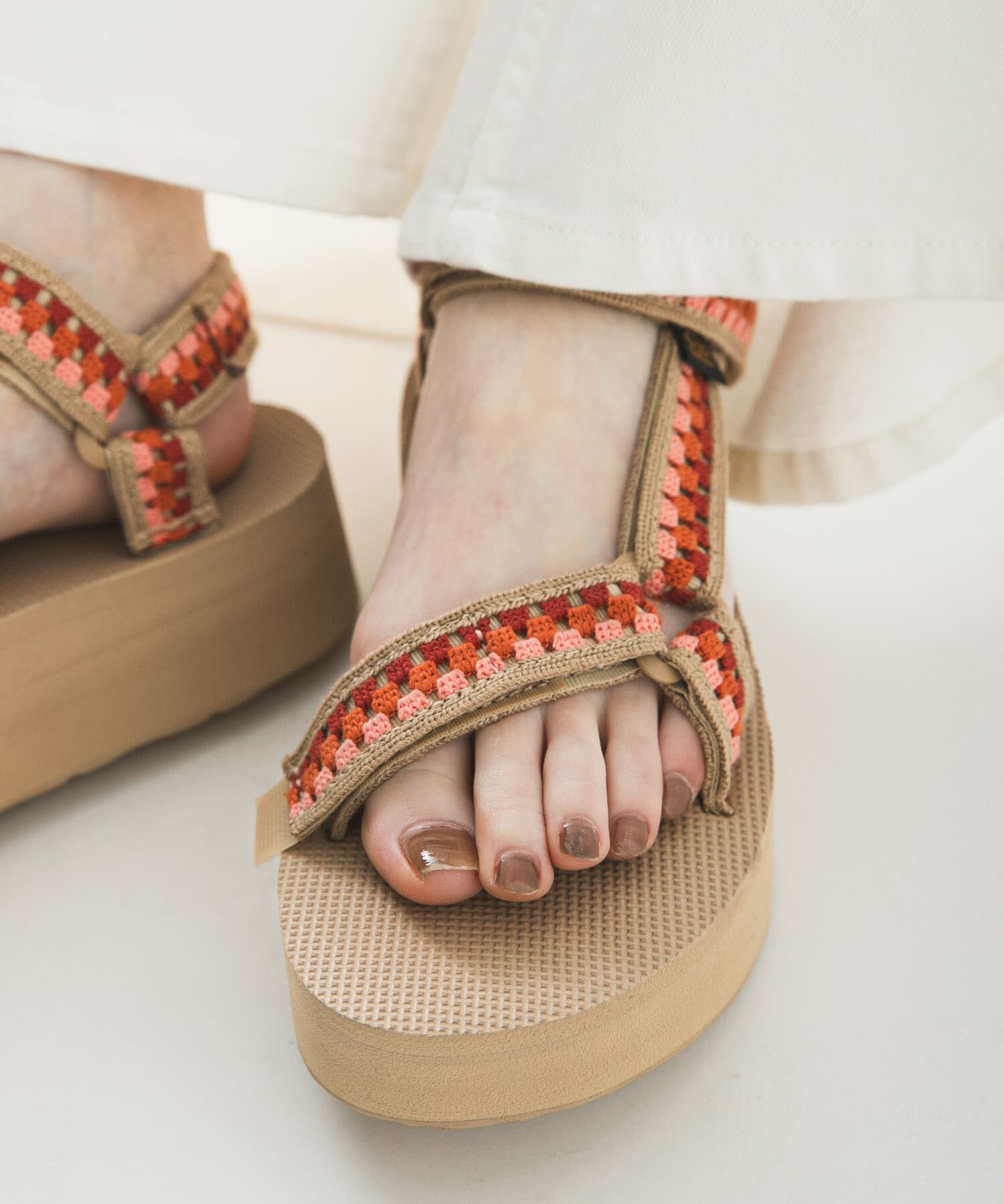 URBAN RESEARCH「Teva　EXCLUSIVE フラットフォーム ユニバーサル テッセラ」|サンダル|