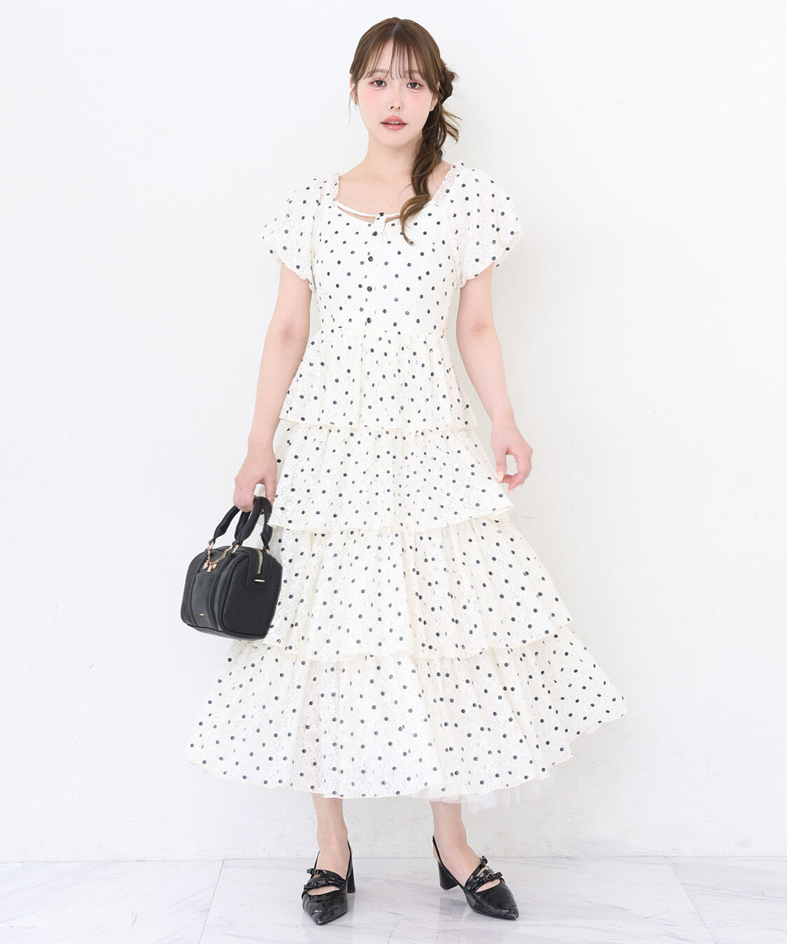  「【Black Ribbon Collection】バックリボンティアードワンピ」|ワンピース|